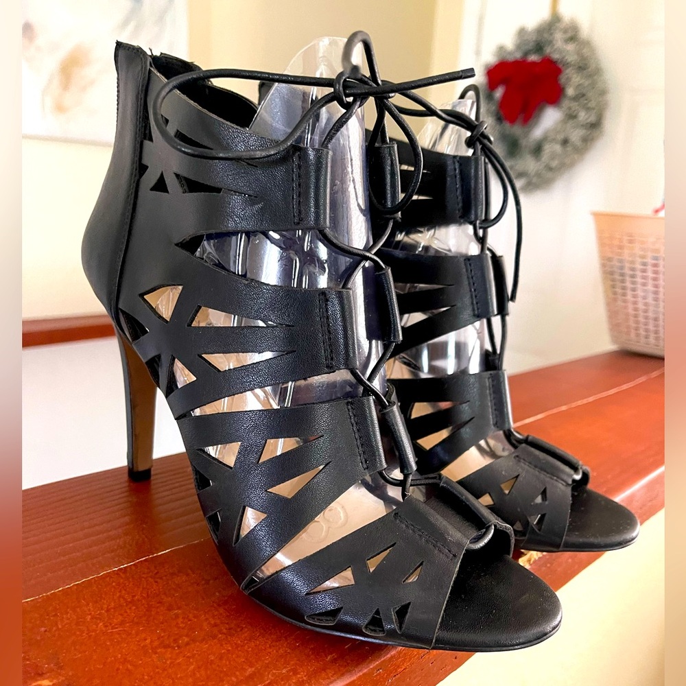 Jessica Simpson heels